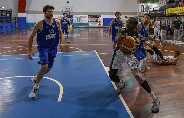 
	Buba Minteh in azione con la Juve Bnv Pontedera basket (foto di archivio)

