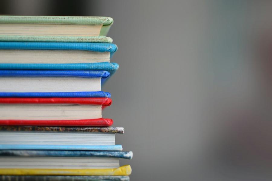 Scuola, concorsi per assumere 30mila insegnanti: pubblicati i bandi, ecco chi può accedervi