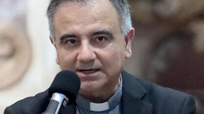 Modena, il vescovo Castellucci si difende dalle accuse sui fondi all’Ong