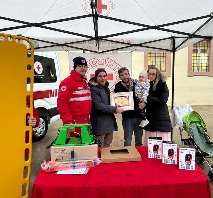 Gli sposi di Reggiolo invece dei regali donano alla Croce Rossa: «Non avevamo bisogno di nulla»