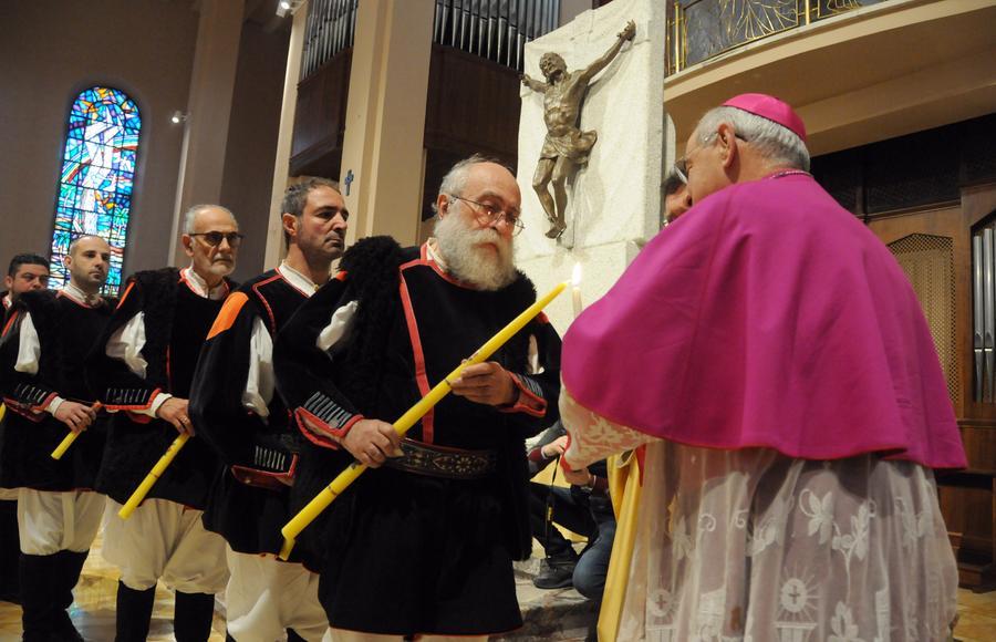 Nuovo appello dei fedeli ai vescovi: celebrare le messe in lingua sarda