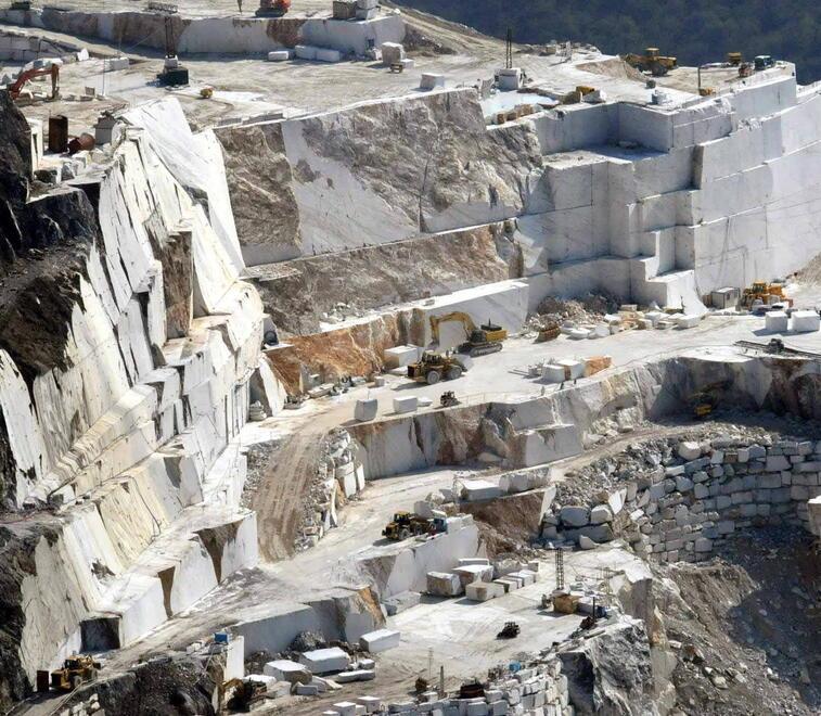 Carrara, intelligenza artificiale e marmo: «Grande chance per le imprese»<br>
