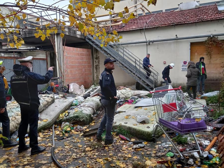 
	Lo sgombero degli immobili occupati in via Valentini

