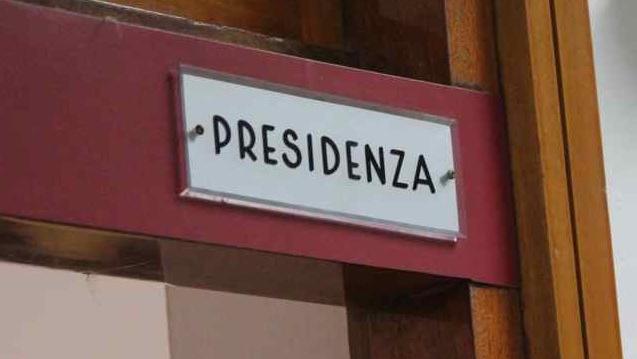 Firenze, stalking alle prof della scuola: indagati il preside e la sua vice