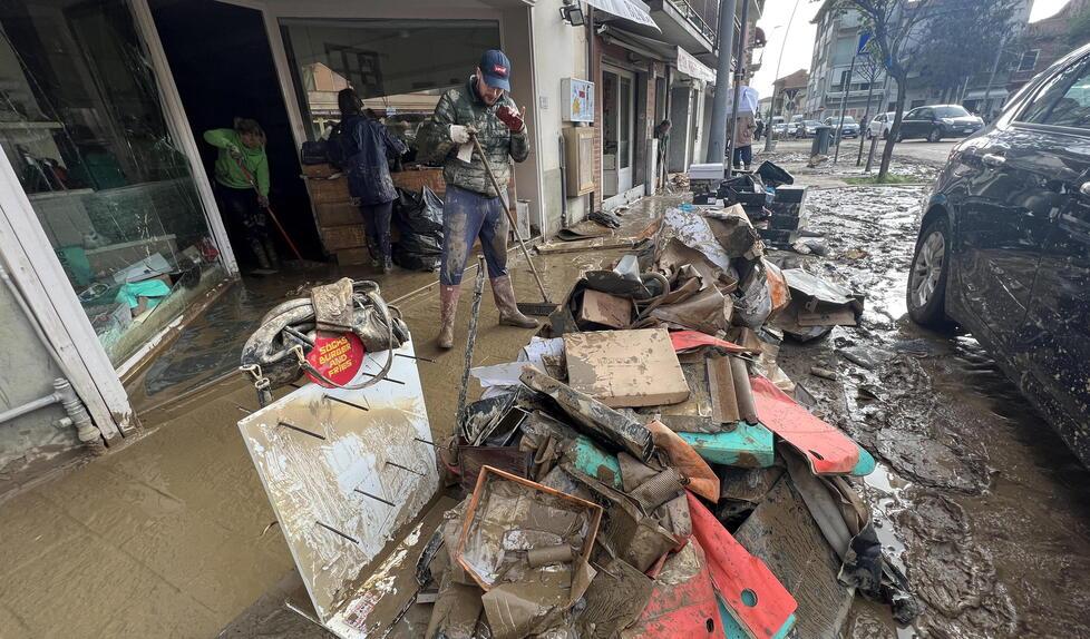 Una strada alluvionata (foto Nucci)
