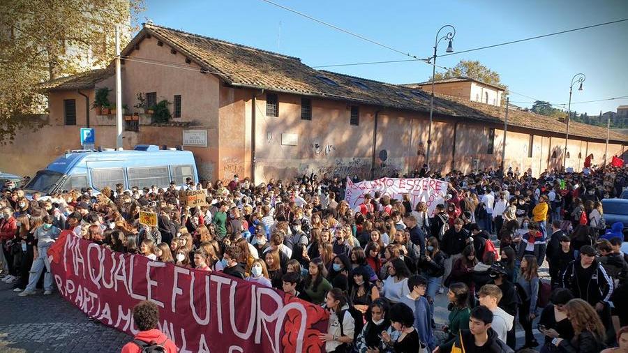 Giovani e politica devono rinnamorarsi