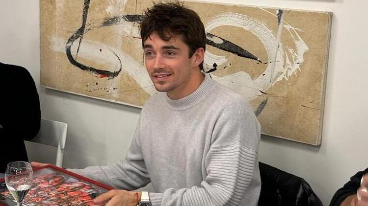 Festa di Natale rosso Ferrari: nel cuore di Casinalbo nasce la pizza Leclerc