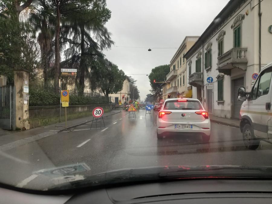 
	I lavori all'incrocio tra via Roma e via Zarini

