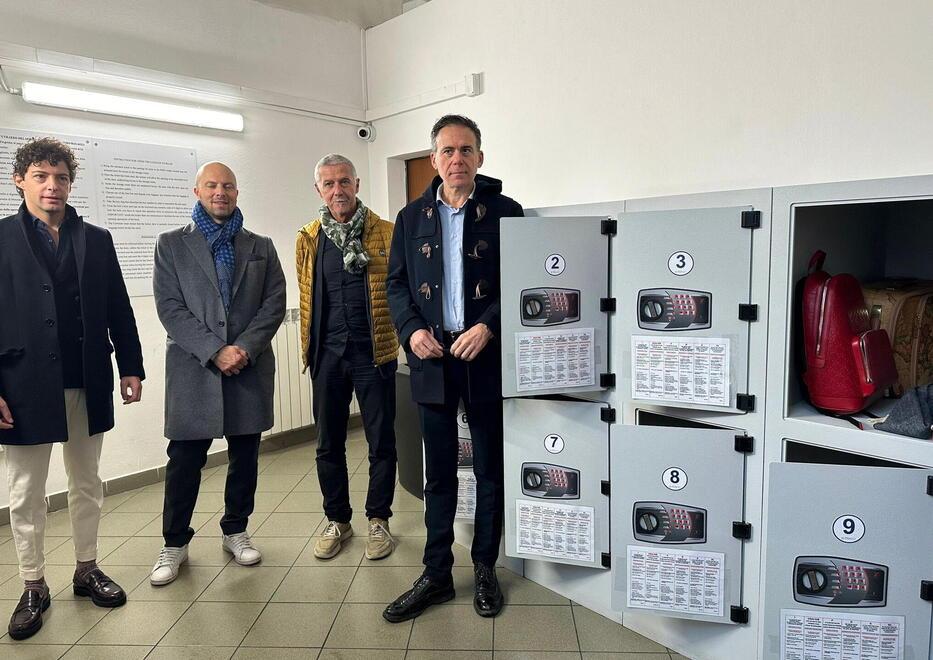 Pisa, un deposito per i bagagli ai parcheggi: «Così evitiamo furti e danni alle auto dei turisti»<br>

