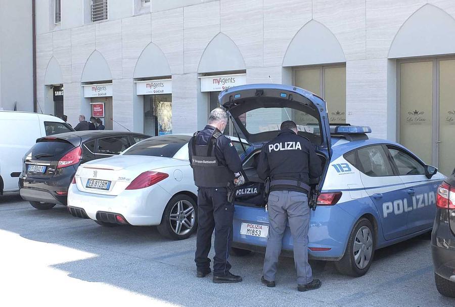 
	Una volante della polizia (foto d'archivio)

