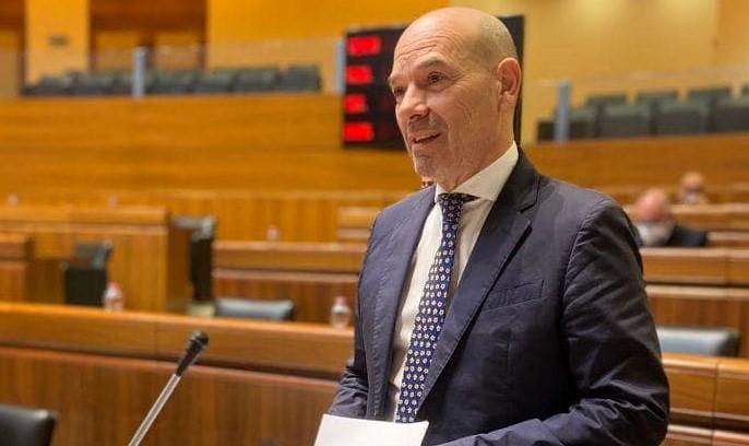 Centrodestra ancora senza candidato governatore, Antonello Peru si propone