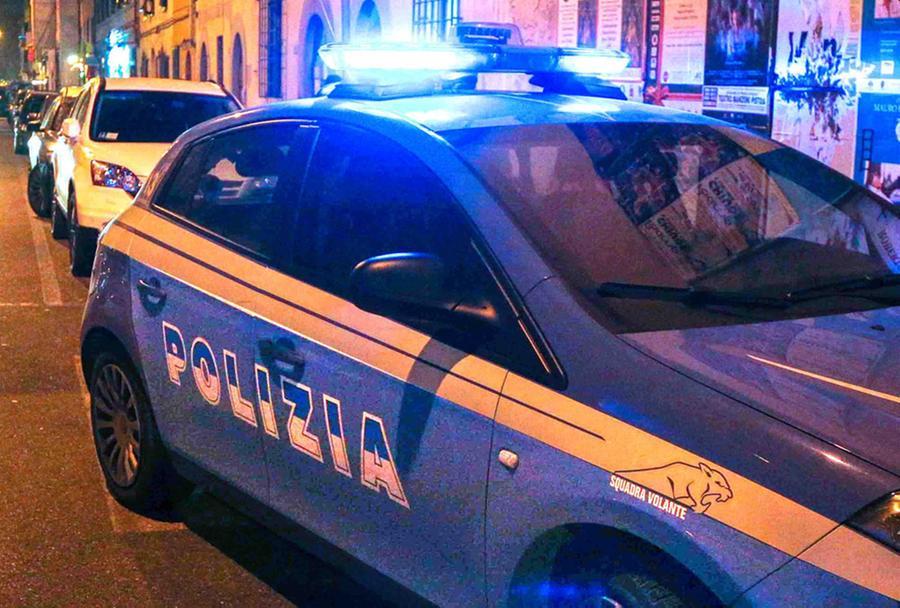 Cecina, trovata morta a 49 anni: la polizia indaga sulle cause
