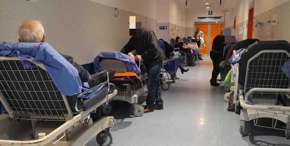 Pisa, caos al pronto soccorso:  «Riapriamo un reparto»