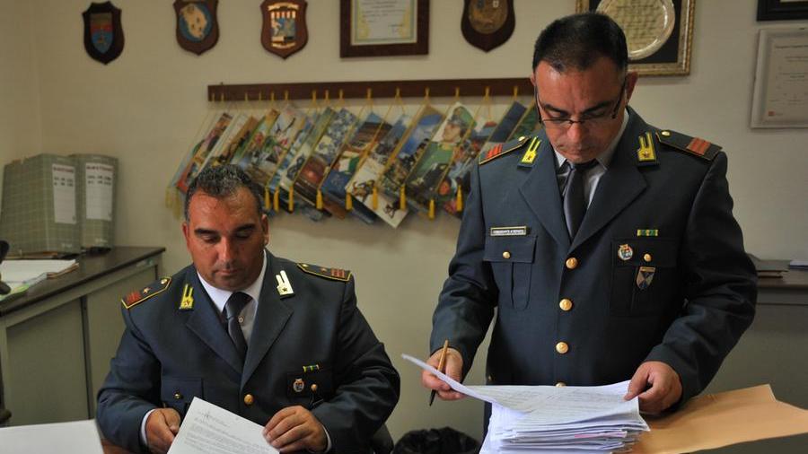 Lucca, non segnalate operazioni sospette: due commercialisti nei mirino