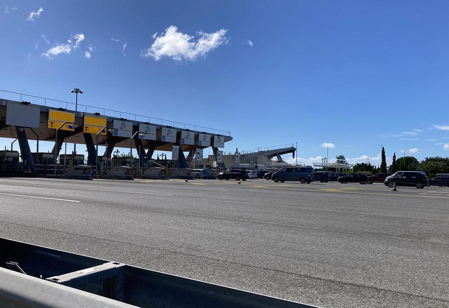 
	Il casello autostradale di Rosignano (foto d'archivio)

