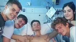 Castelnovo Monti, una raccolta fondi per aiutare Matteo, morso da uno squalo
