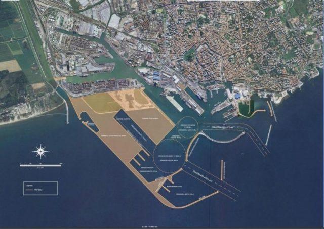 Livorno, via libera alla Darsena Europa. Guerrieri: «Siamo al giro di boa»