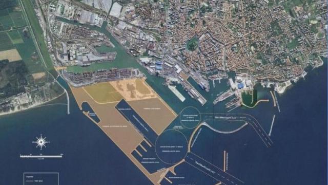 Livorno, via libera alla Darsena Europa. Guerrieri: «Siamo al giro di boa»