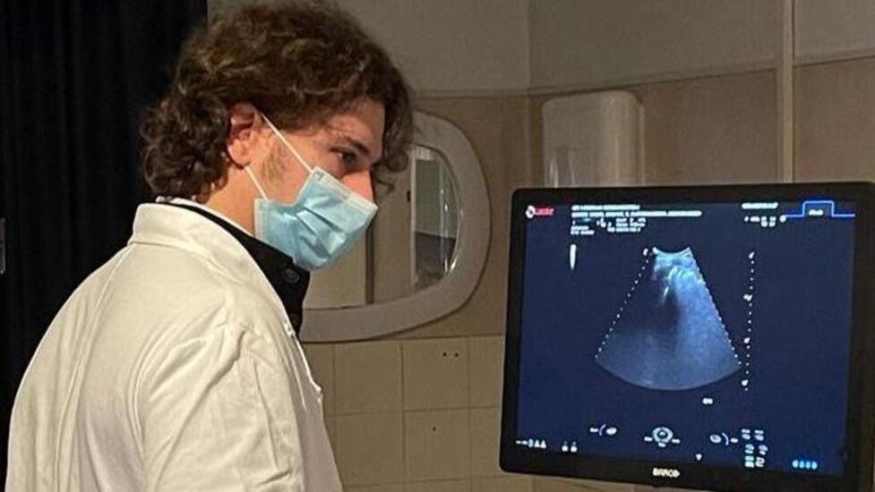 Lo specializzando che ha inventato il super gel per le ecografie, Claudio Bandini: «Ma guadagno 1.600 euro al mese»