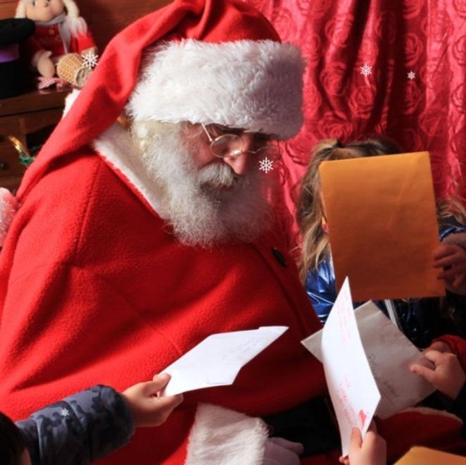 <usng-titolo-spec>Nella culla di Gesù, con le renne o sui pattini religioso o laico il Natale è una festa per tutti</usng-titolo-spec>