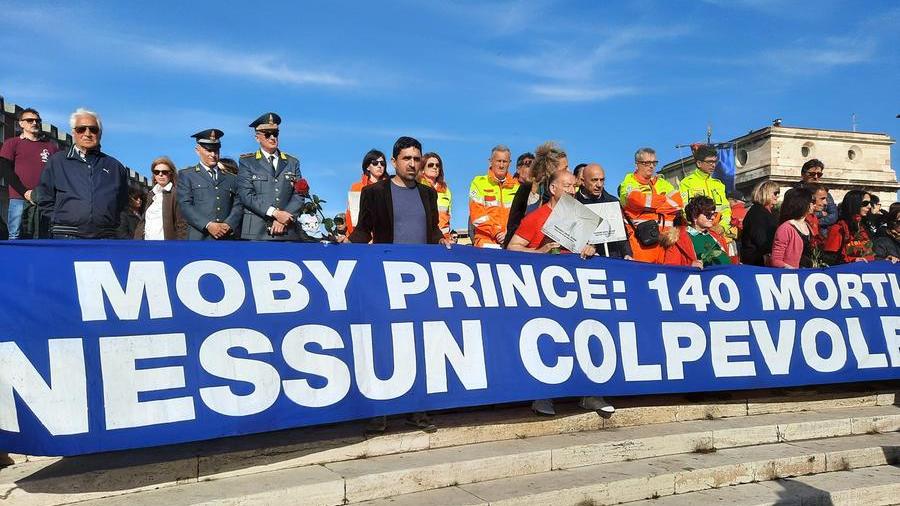 Niente risarcimento per i familiari delle vittime del Moby Prince, pagheranno anche le spese legali allo Stato