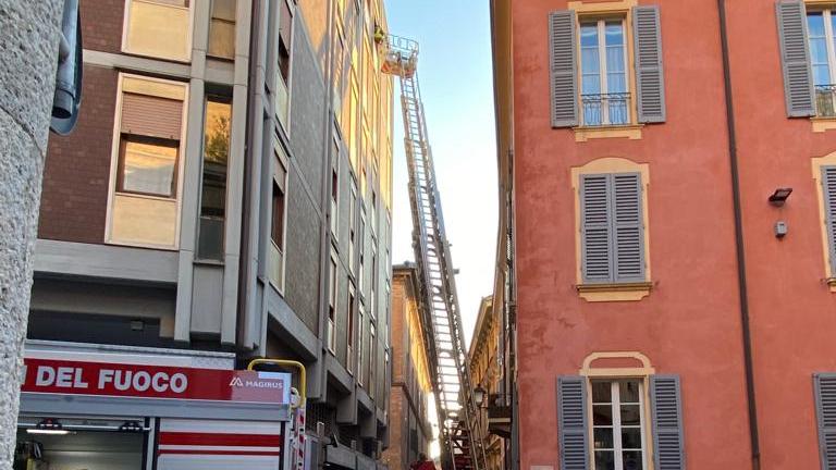 Non risponde alla colf da due giorni Anziana trovata morta in casa