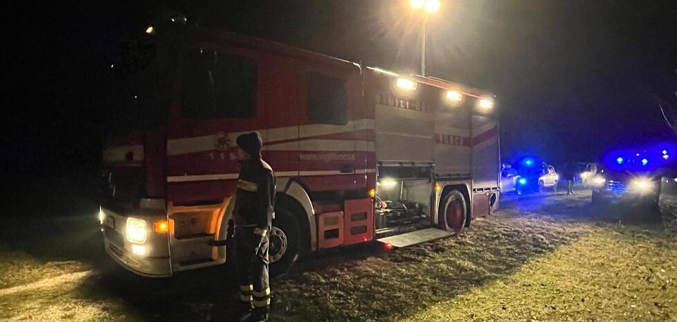 Migliarino, auto finisce in un macero. Muore il conducente