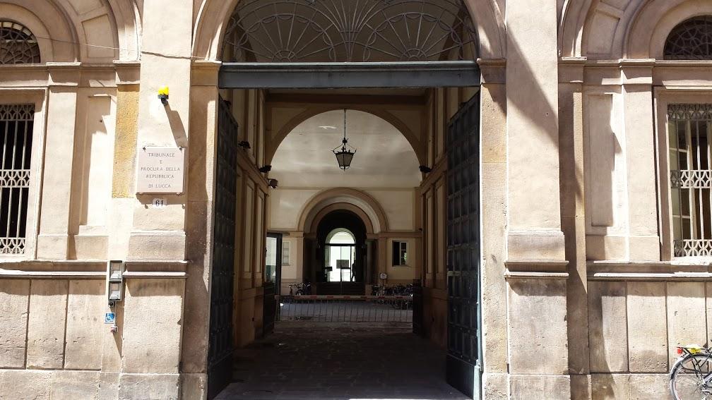 Lucca, genitori di un giovane calciatore raggirati da falso procuratore sportivo<br>
