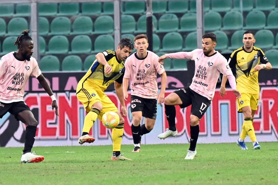 Il Pisa cade a Palermo (3-2) e ora rischia grosso