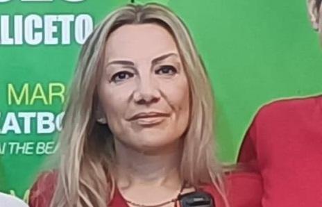 Rischia di soffocare per un boccone La collega lo salva alla cena di Natale