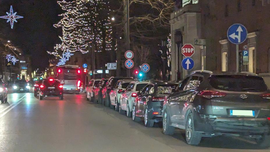 Ferrara, i parcheggi di Cavour subito riempiti. Qualche coda in meno