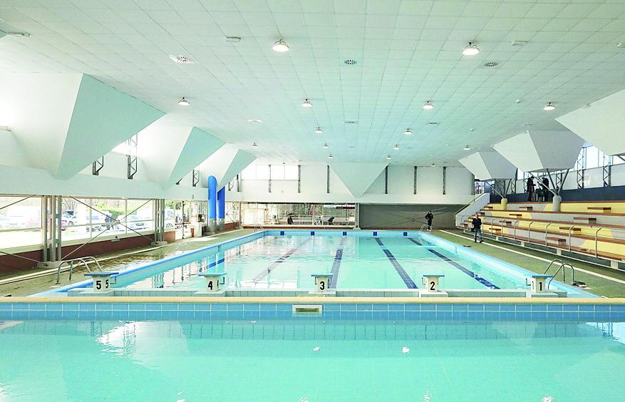 Aulla, riapre dopo 10 anni la piscina: fino a fine anno si nuota gratis