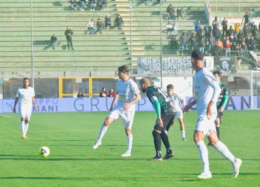 Serie C, l’Olbia crolla in casa contro il Pontedera