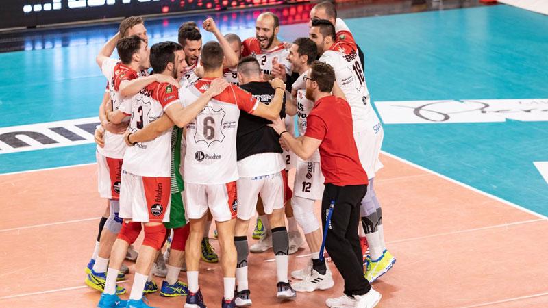 La festa della Kemas Lamipel: è arrivata la quarta vittoria consecutiva