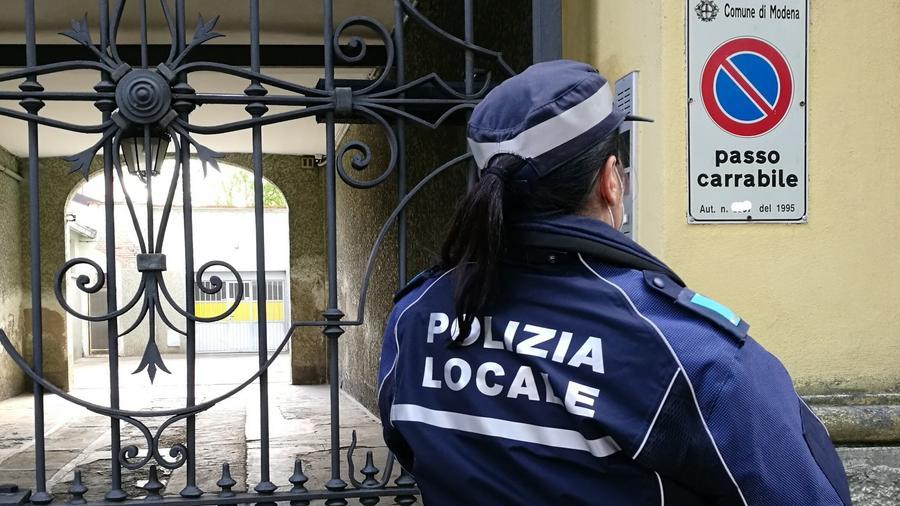 Modena, la Polizia locale scopre un B&B abusivo
