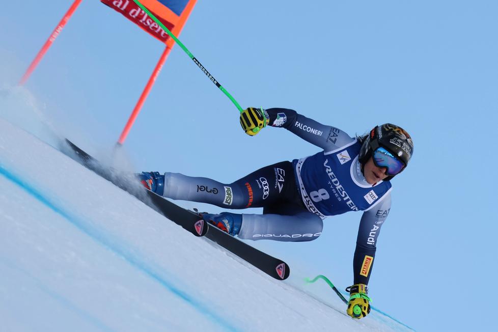 Brignone detta legge In Val d’Isère: successo numero 24. Sofia Goggia terza<br>
