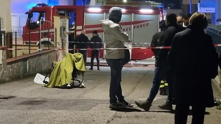 L'incendio che è costato la via a Sergio Nardelli è divampato in una villetta di via Urbino <em>(foto Massimo Locci)</em>