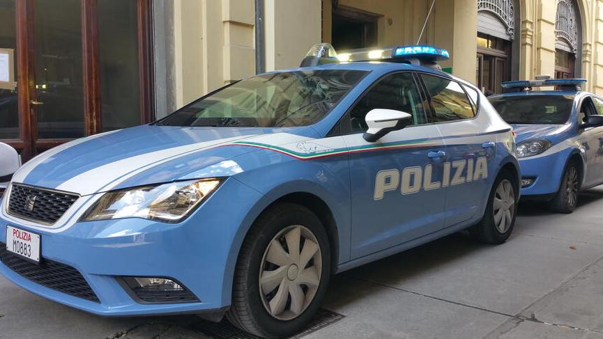 Pisa, infarto in auto: salvato dalla polizia
