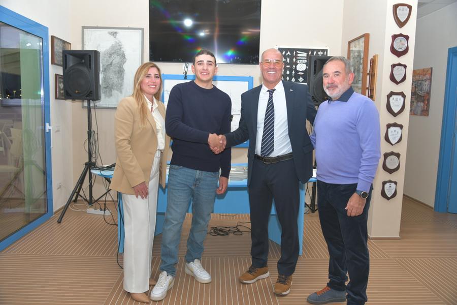 Olbia, Edoardo Del Rio “poeta della vela”: il premio Lega navale all’oro europeo