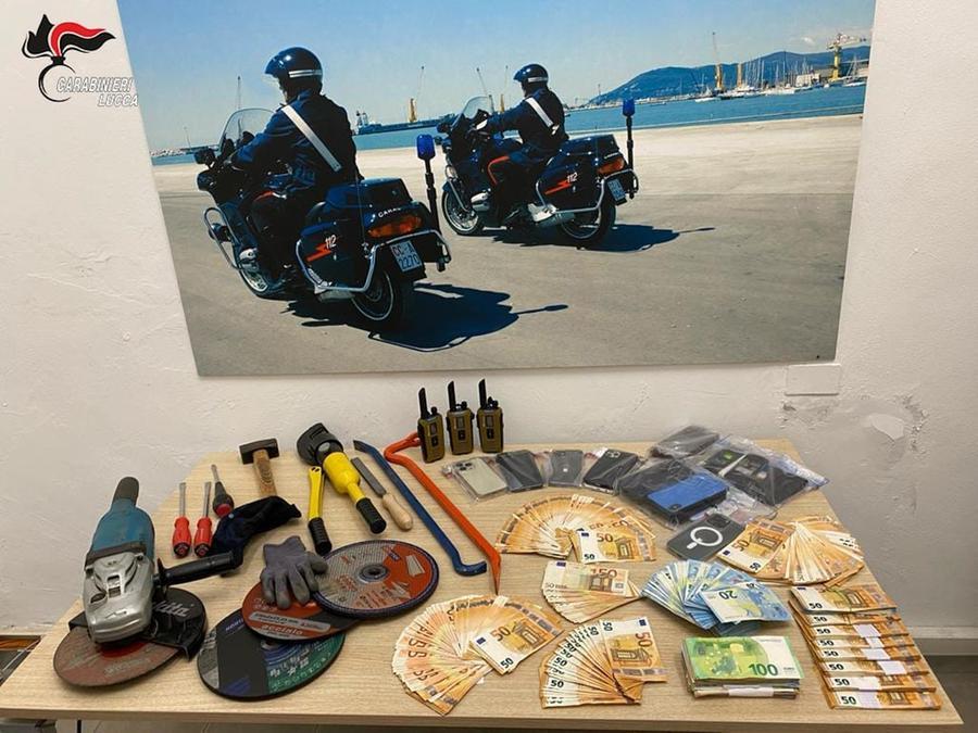 Furto in casa a Vignola, arrestati a Lucca