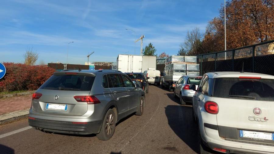 Modena, il traffico va in tilt per lavori a Vaciglio: «Così per tre giorni»