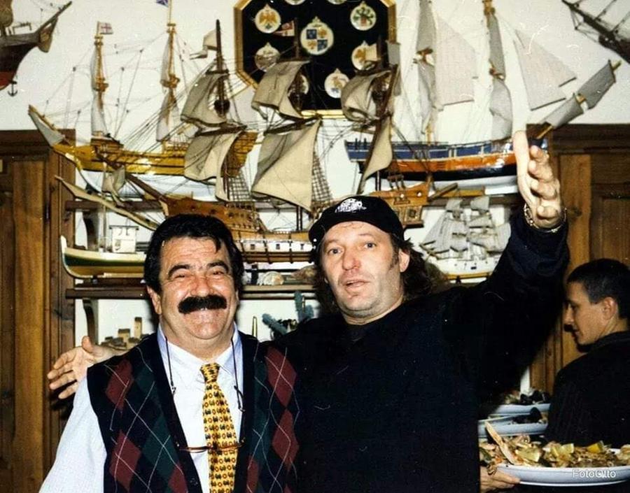 
	Franco Pirani e Vasco Rossi al Pirata negli anni Novanta

