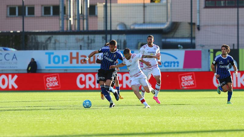 Il difensore Simone Camestrelli durante la partita col SudTirol