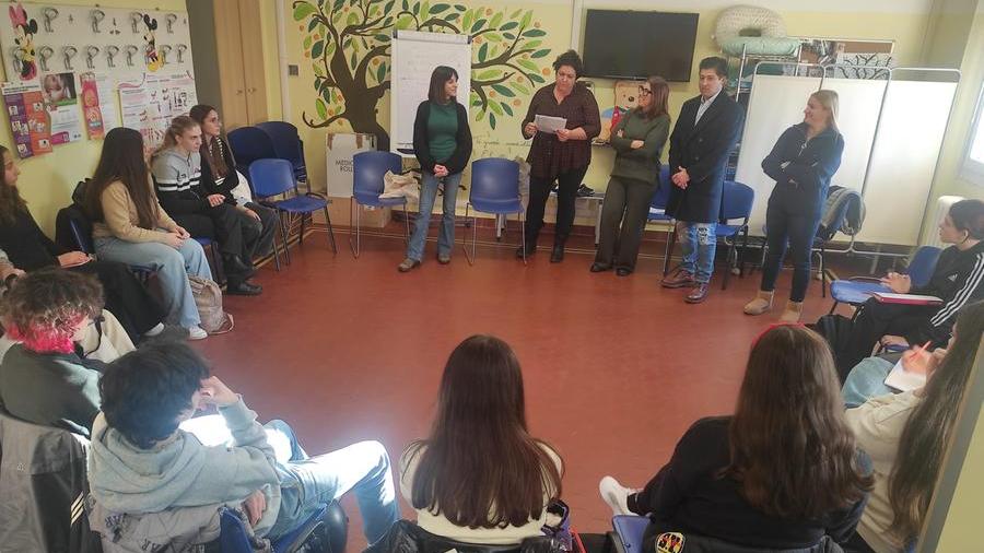 Affettività e sessualità, a Livorno venti studenti diventano “educatori tra pari”