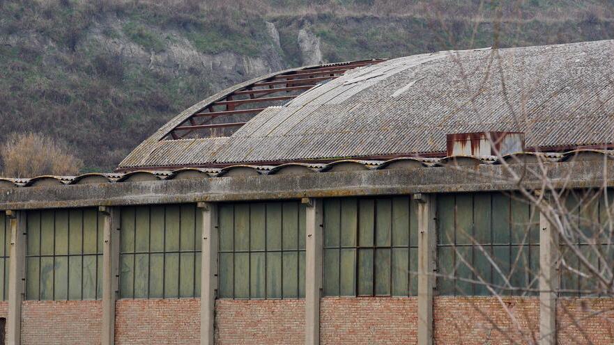 Empoli, amianto nell’ex fornace La Farfalla: ecco il piano del Comune per risolvere il problema