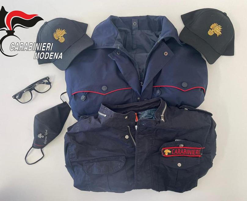 Castelnuovo, truffa da 3mila euro a due anziani: ecco le finte divise dei finti carabinieri<br>
