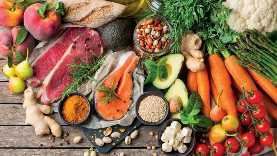 Dallo iodio per la tiroide ai frutti rossi per la mente: il cibo come cura