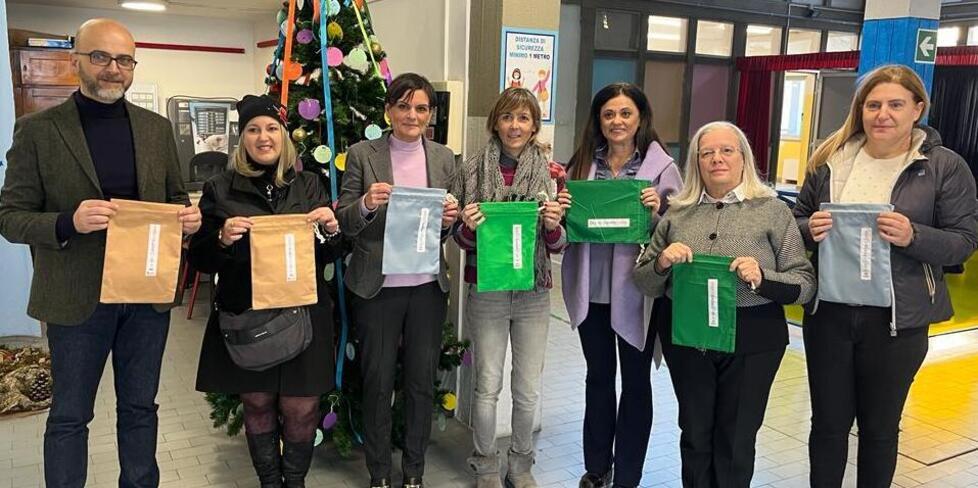 Lucca, contro lo spreco di cibo a scuola arriva “Me lo porto a casa”<br>
