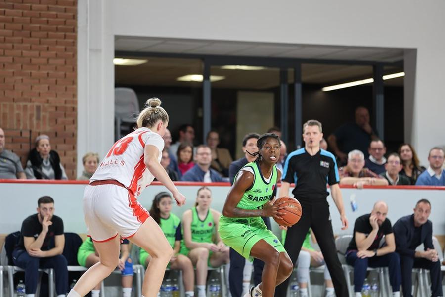 
	<strong>Mya Hollingshd</strong> autrice di una incredibile doppia doppia

