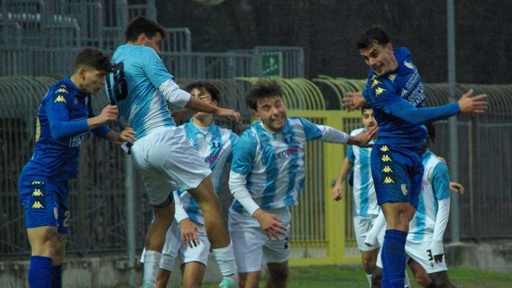Un’azione dell’incontro perso dal Prato contro il Corticella (foto Zacchei)